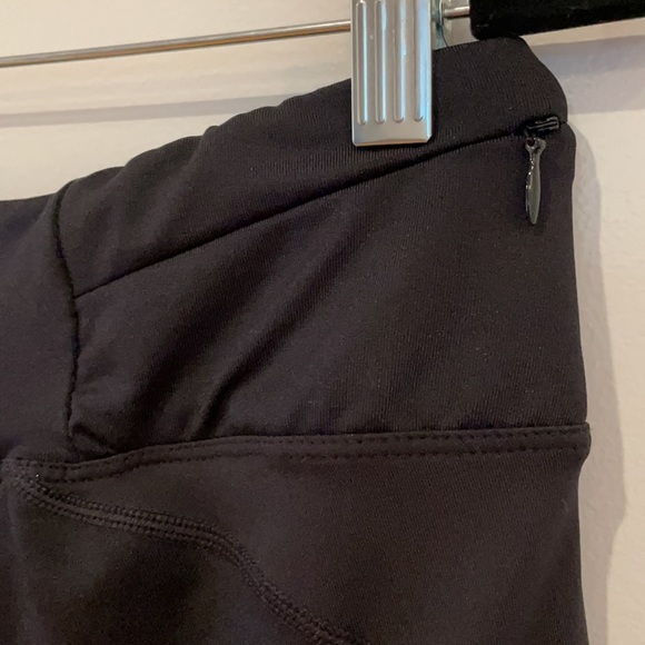 Asics Leggings with shiny Zig Zag pattern - Picture 10 of 10